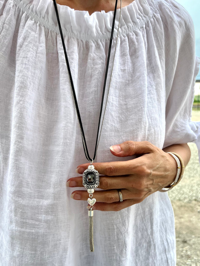 Necklace cube, black / silver