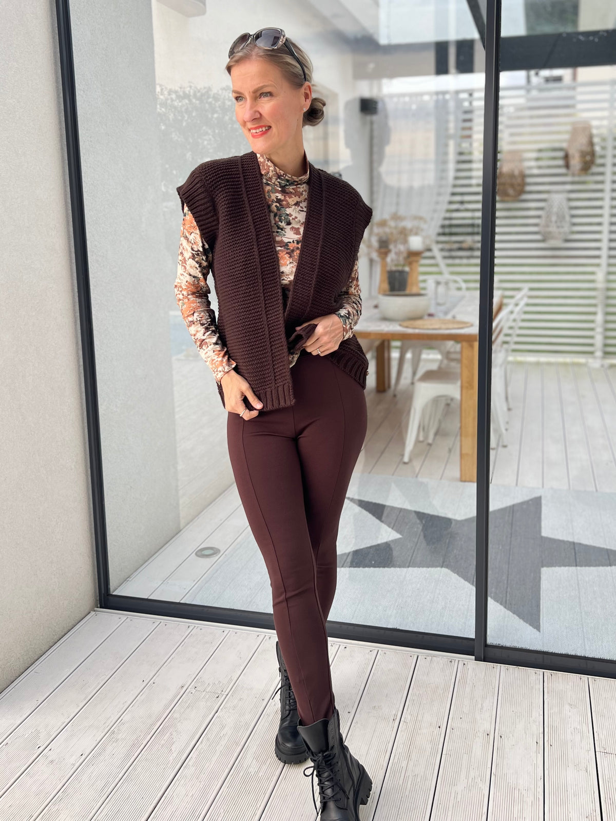 Sue cardigan, black coffee