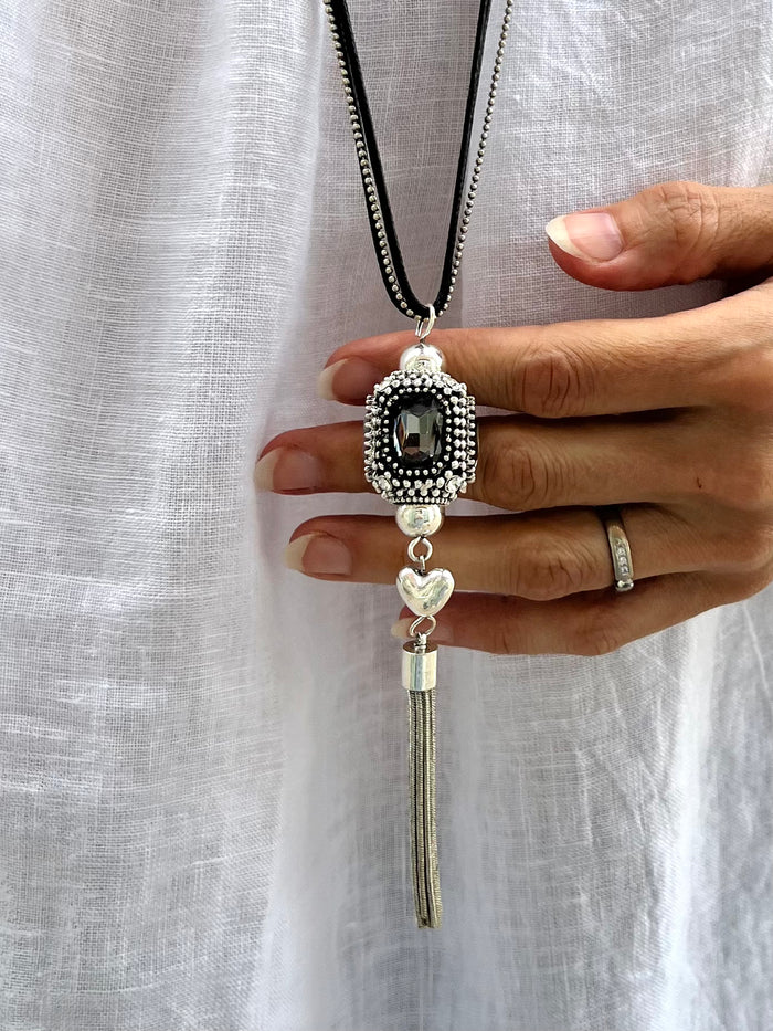 Necklace cube, black / silver