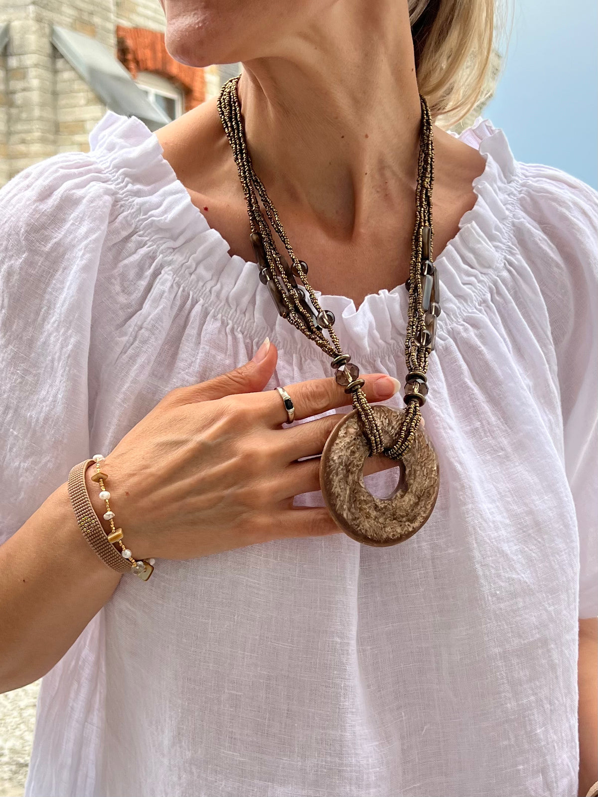 Kaulakoru ympyrä, ruskea