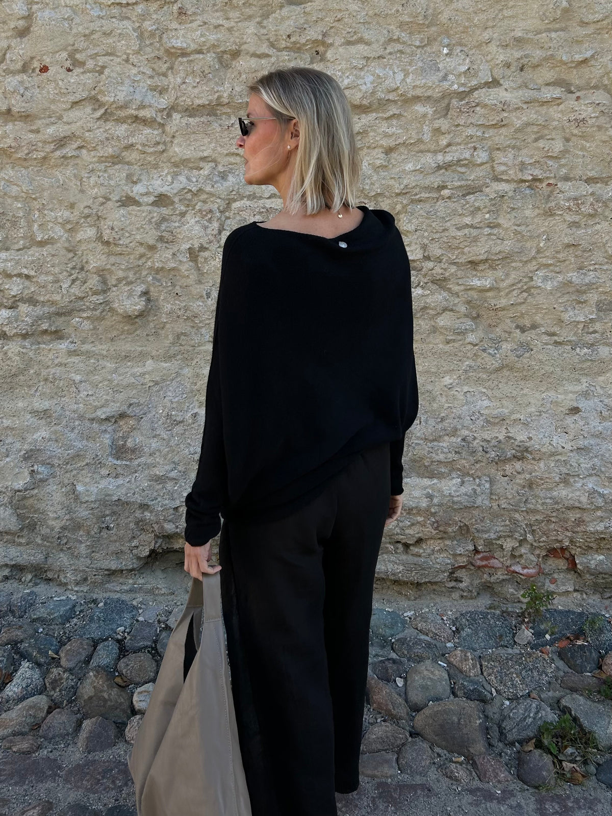 Clea asymmetrical sweater, black