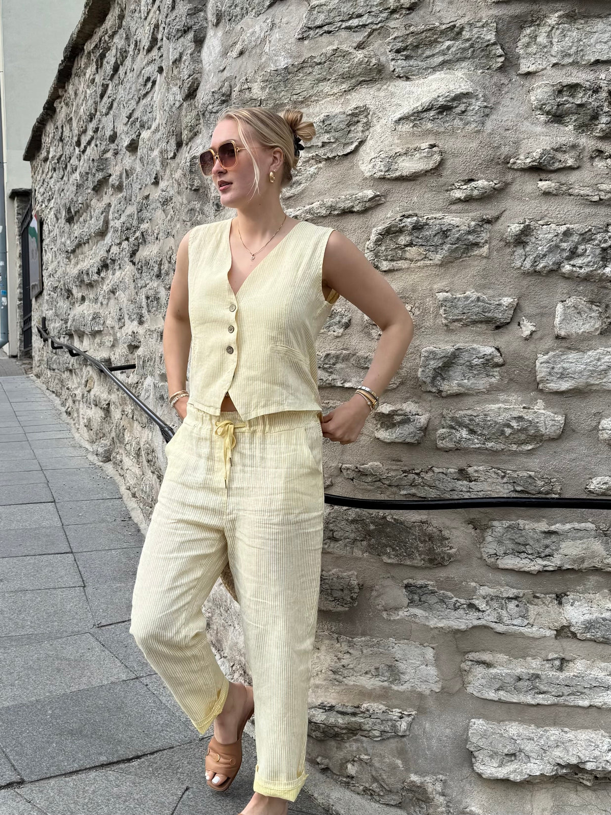 Elaine vest, light yellow