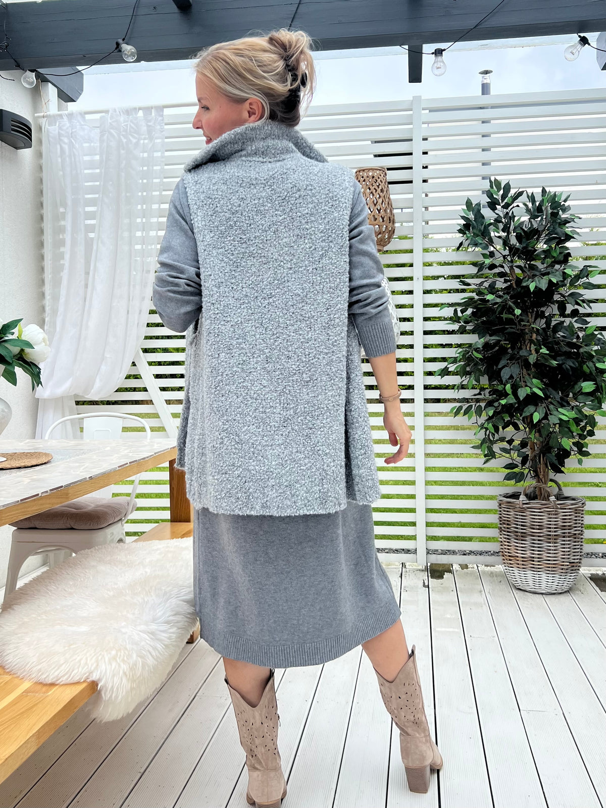 Fluffy cardigan, gray
