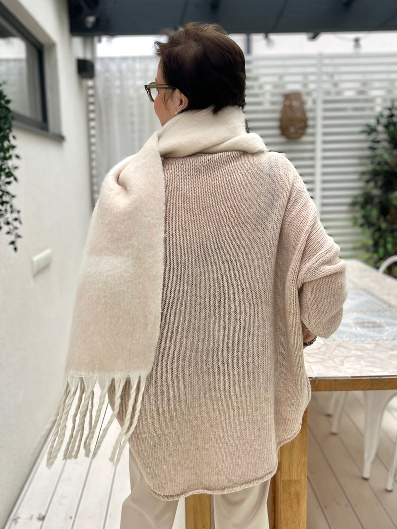 Kate sweater, natural light