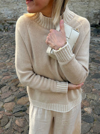 Amalia sweater, latte 