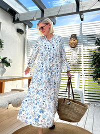 Summer Dream dress, white-blue flower