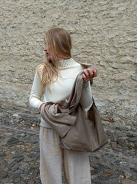 Amalia sweater, oat milk 