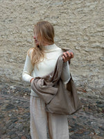 Amalia sweater, oat milk