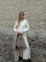 Amalia sweater, oat milk