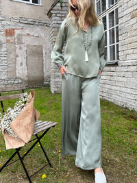 Garda silk viscose trousers, light olive