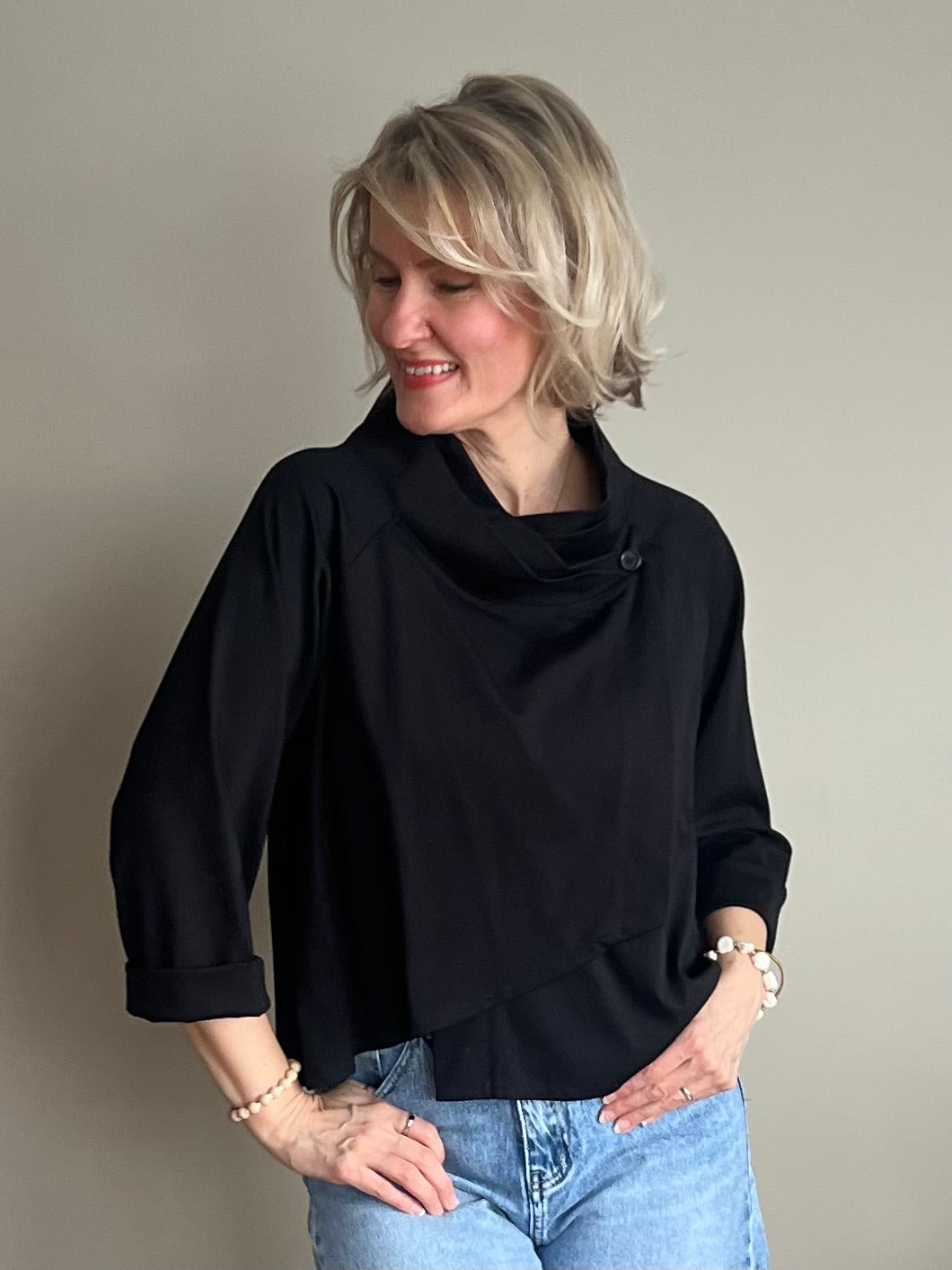 Carrie -jakku, musta