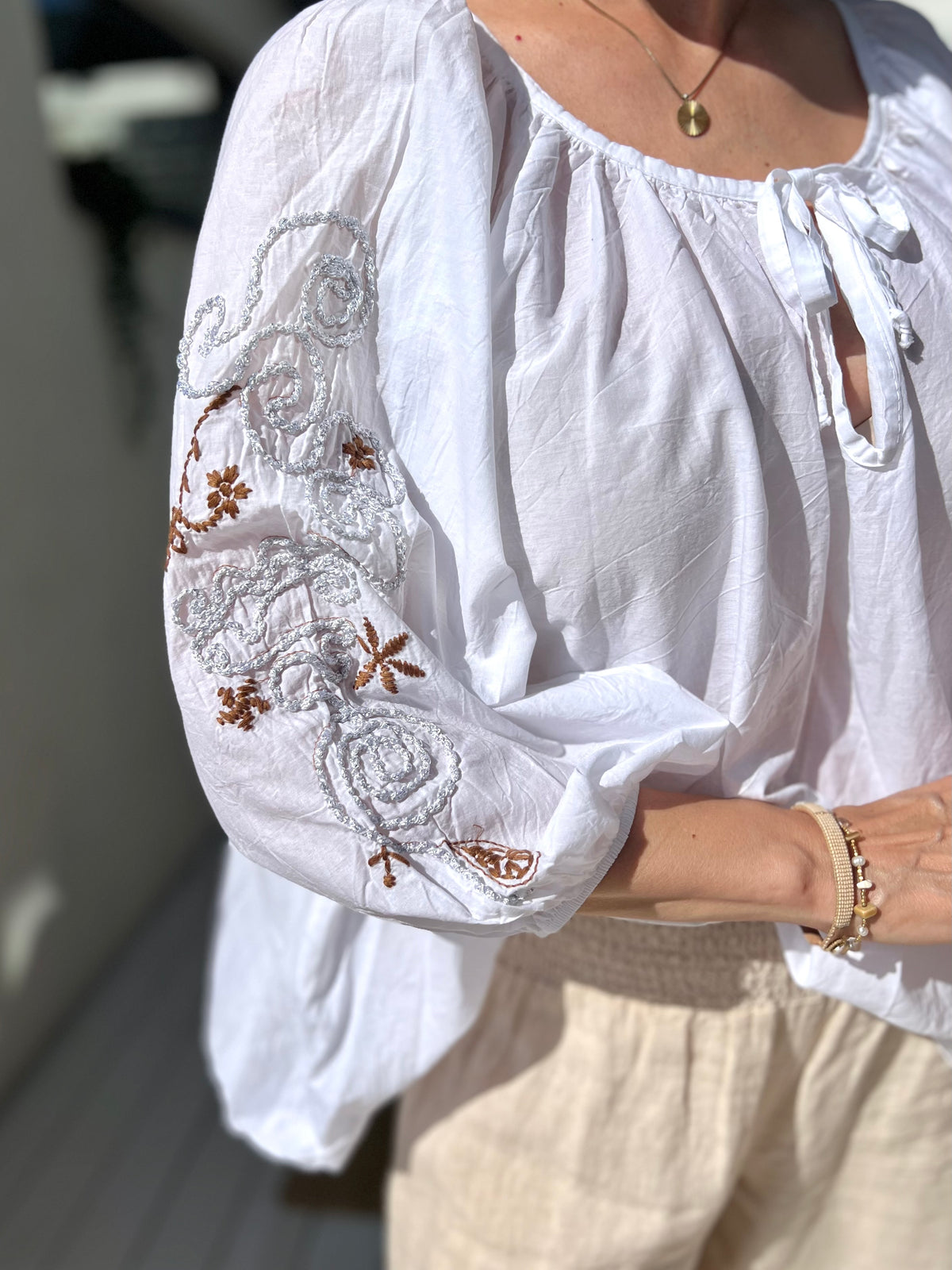 Sarah -oversizepusero, valkoinen