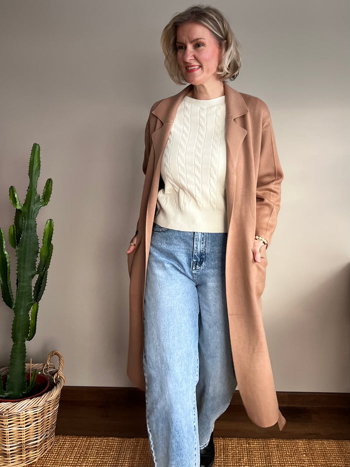 Paola -neuletrenssi, camel