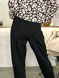 Atlanta -housut, musta