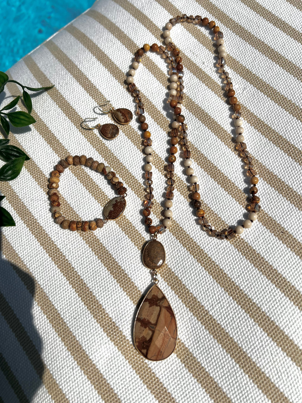 Carina bracelet, brown