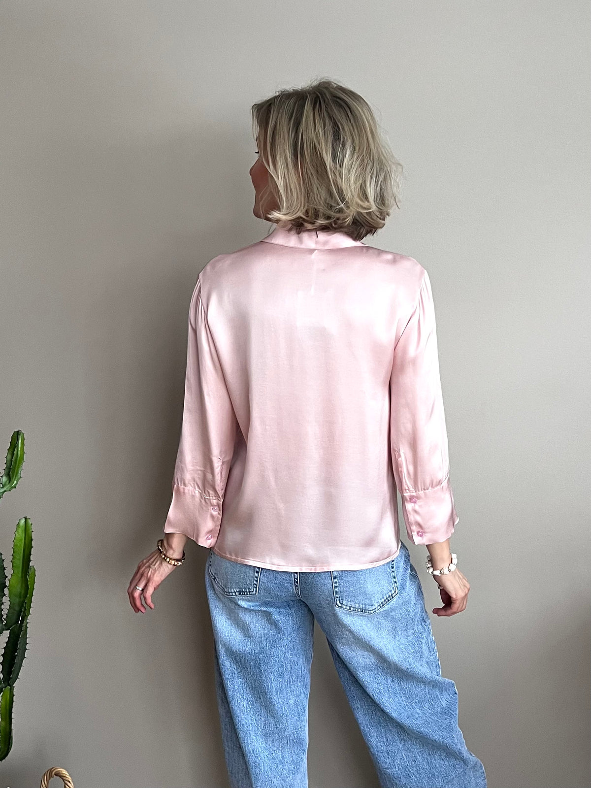 Emily -satiinipaita, roosa