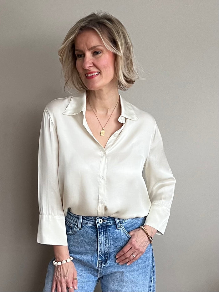 Emily -satiinipaita, champagne