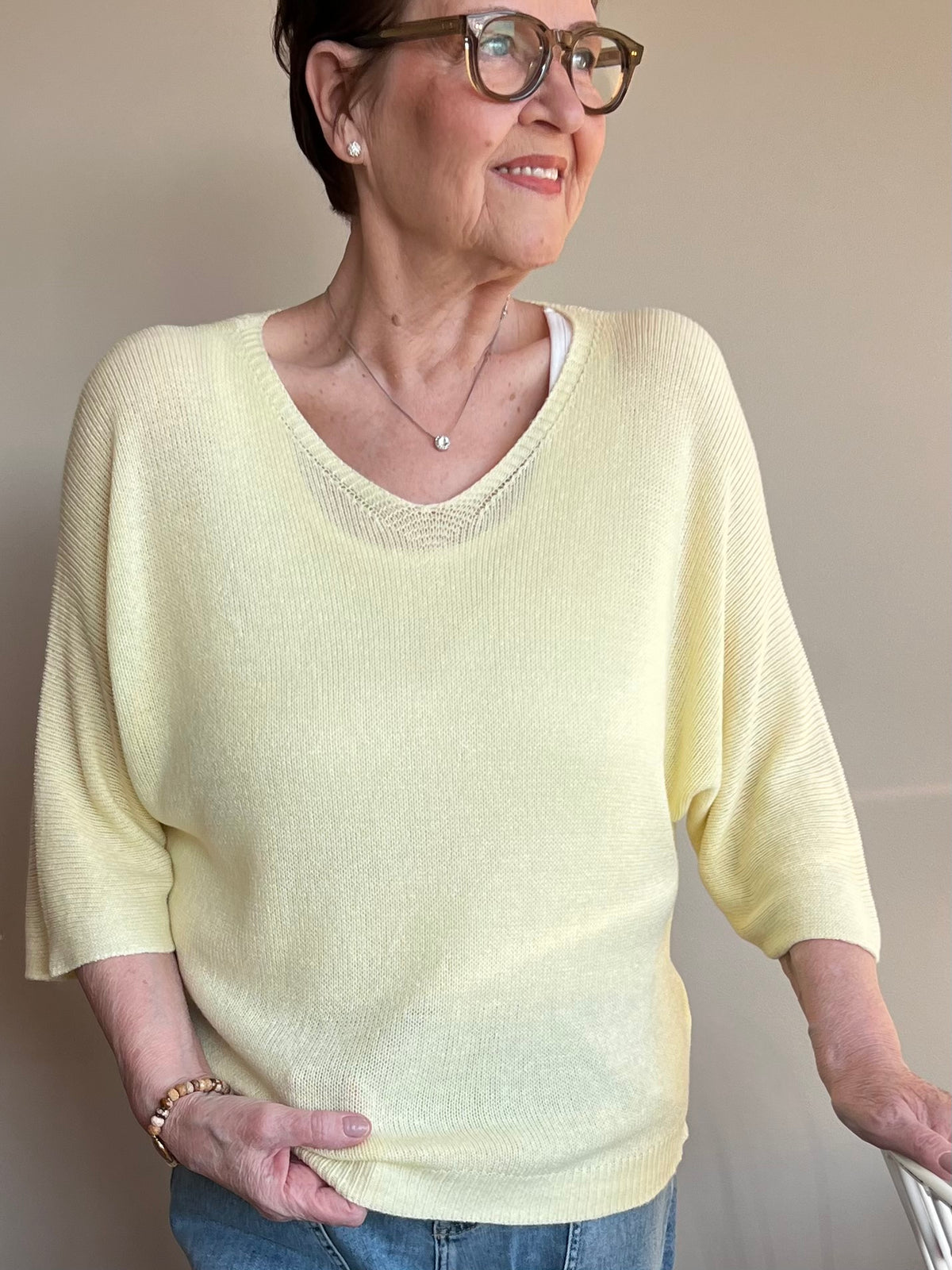 Elenore -neule, vaalea keltainen