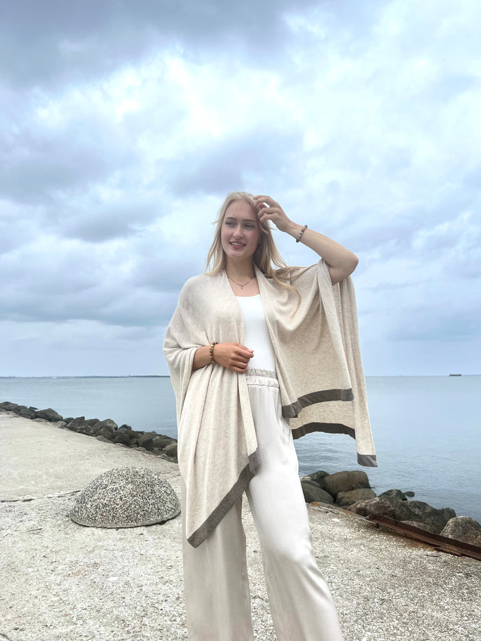 Resort poncho / cape, natural