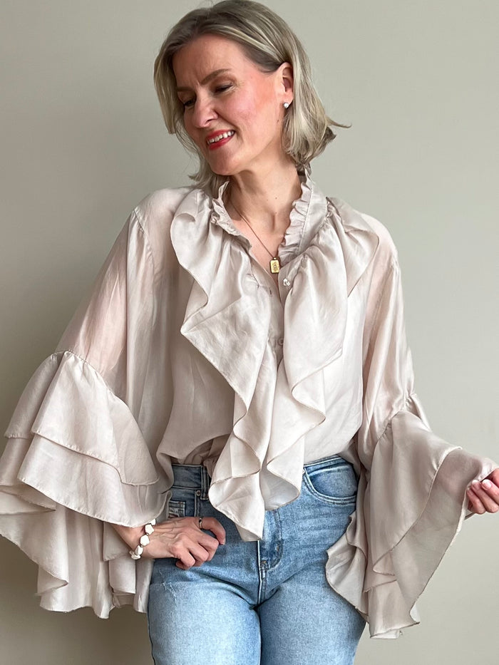 Gemma -röyhelöpaita, vaalea taupe