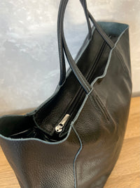 Gaia -nahkalaukku, musta