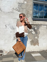 Bella -neuletakki, tummanruskea