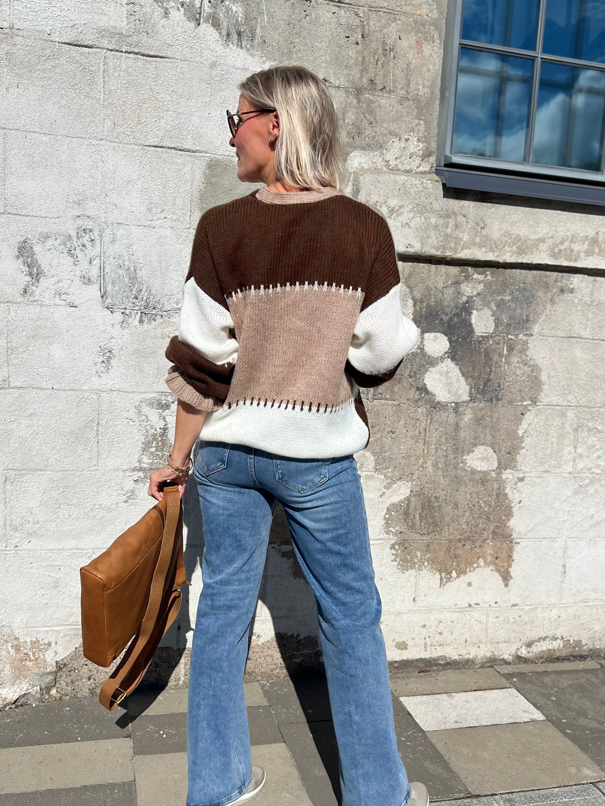 Bella -neuletakki, tummanruskea