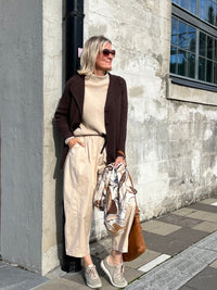 Angelina -neulejakku, ruskea