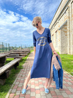 Saint Tropez dress with long sleeves, jeans