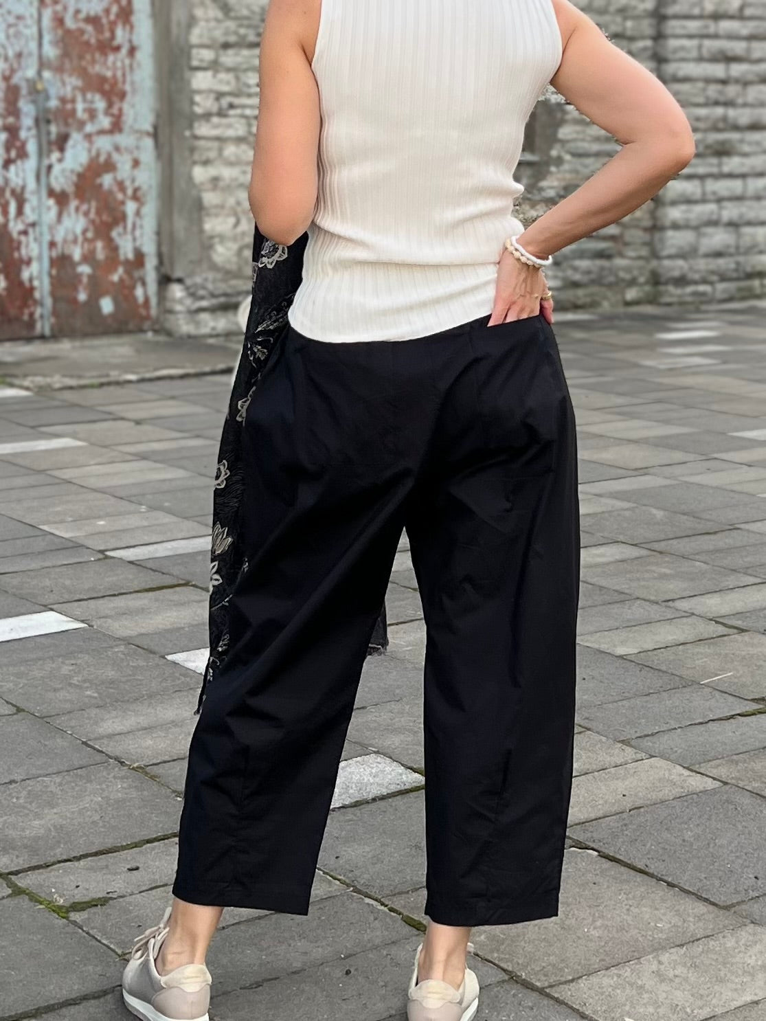 Gabriella- housut, musta