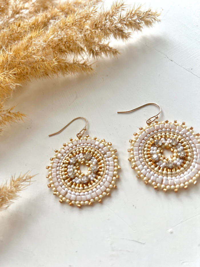 Sofie earrings, beige
