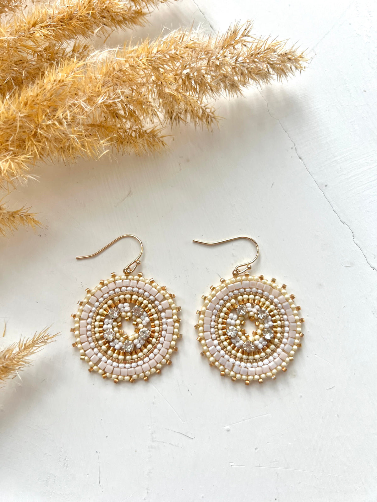 Sofie earrings, beige