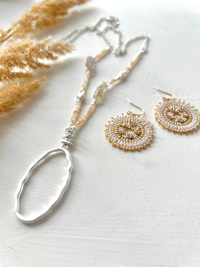 June necklace, silver