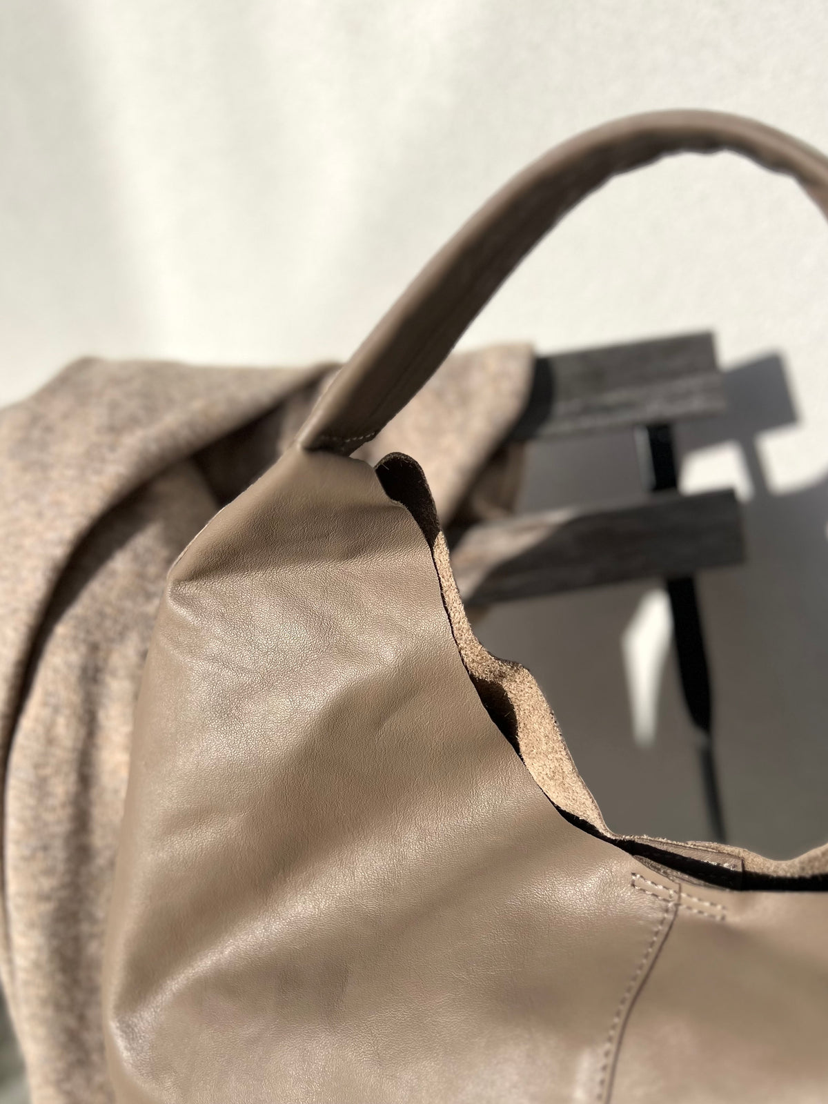 Aria -nahkalaukku, taupe