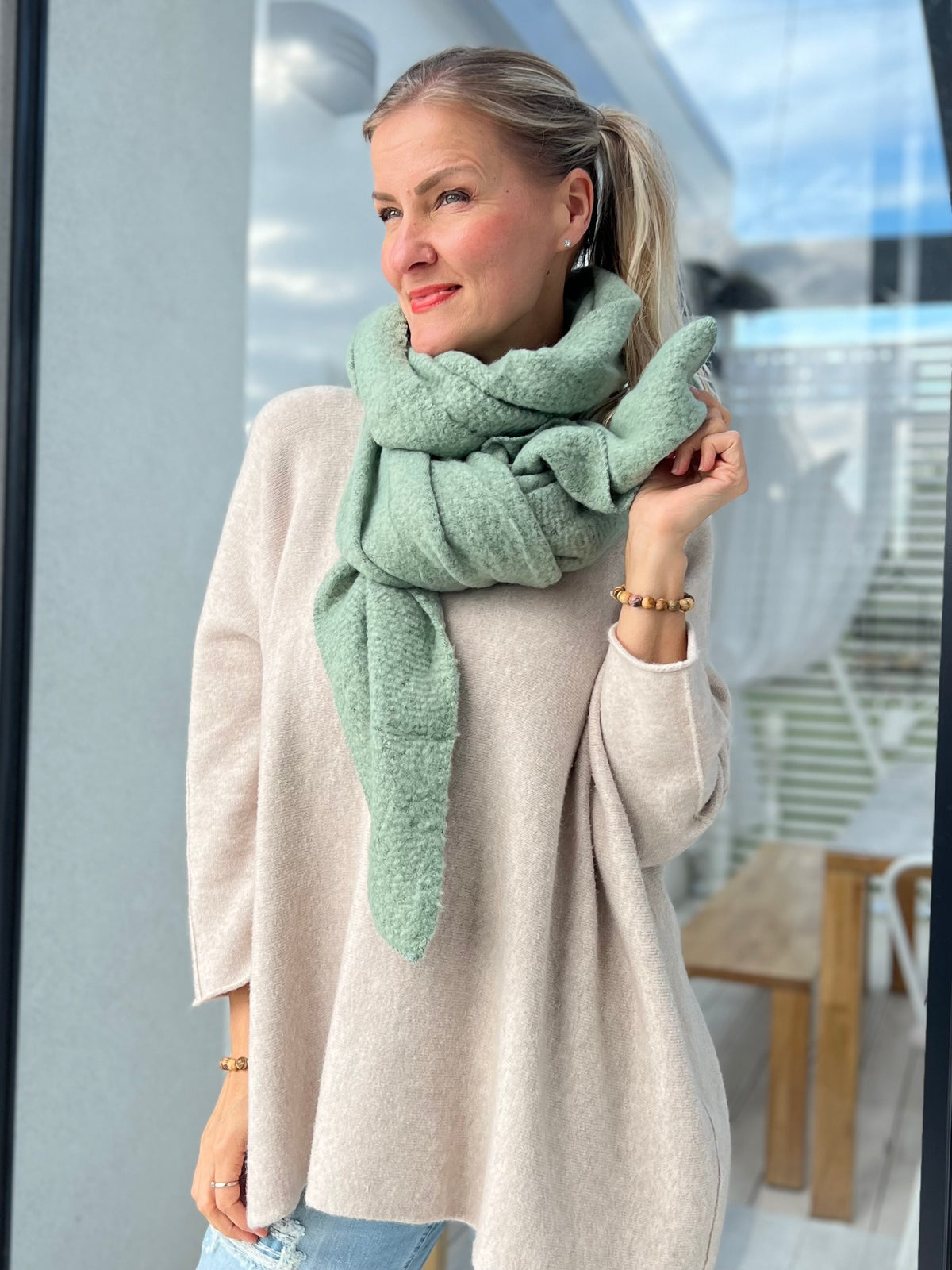 Base scarf, ocean green