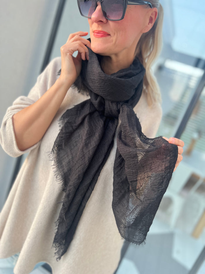 Joanna scarf, black