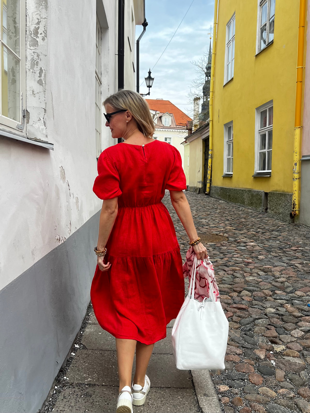 Alexandra -pellavamekko, korallinpunainen