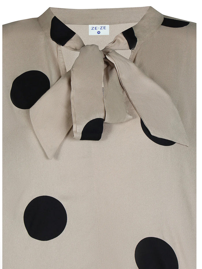 Kaila -pusero, chateau