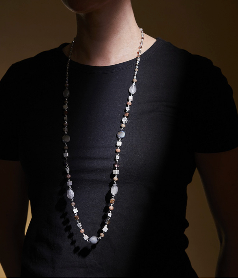 Livia necklace, gray