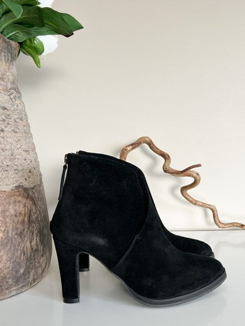 Chili ankle boots, black