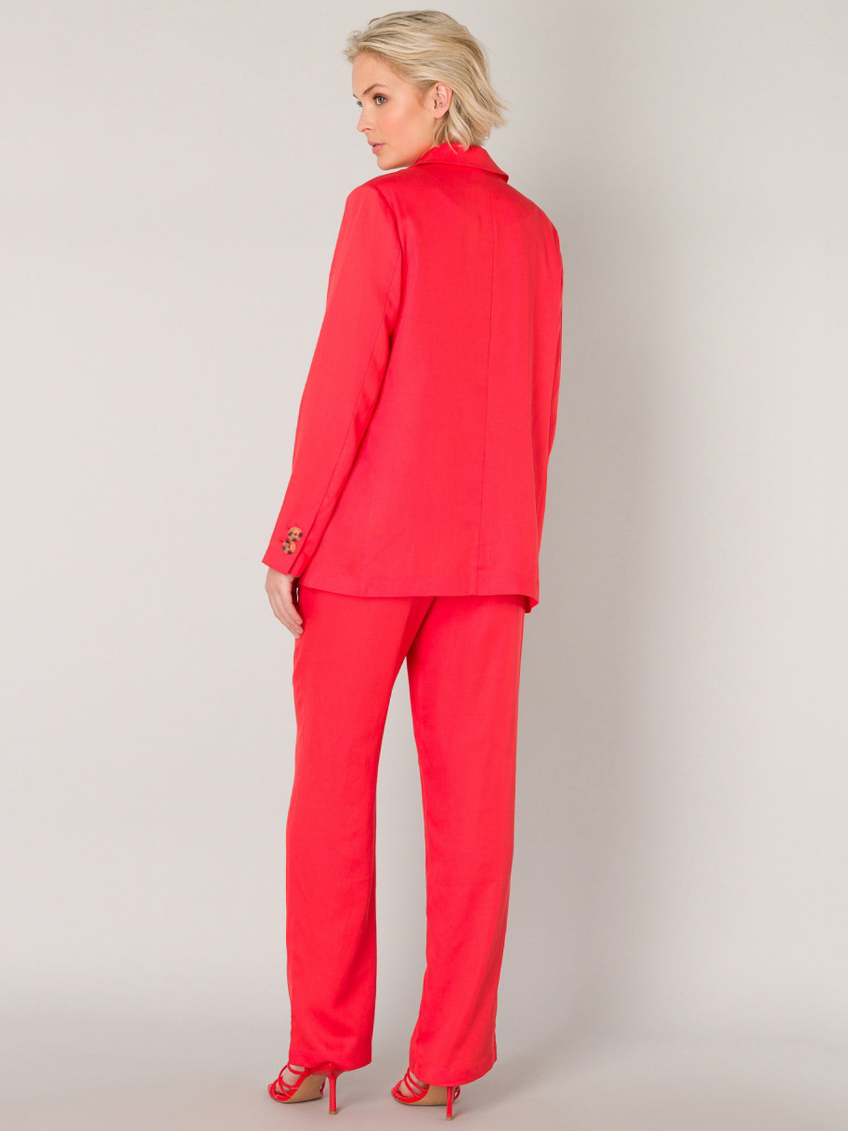 Iliavana -bleiseri, coral