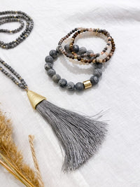 Cecilia -rannekoru, harmaa