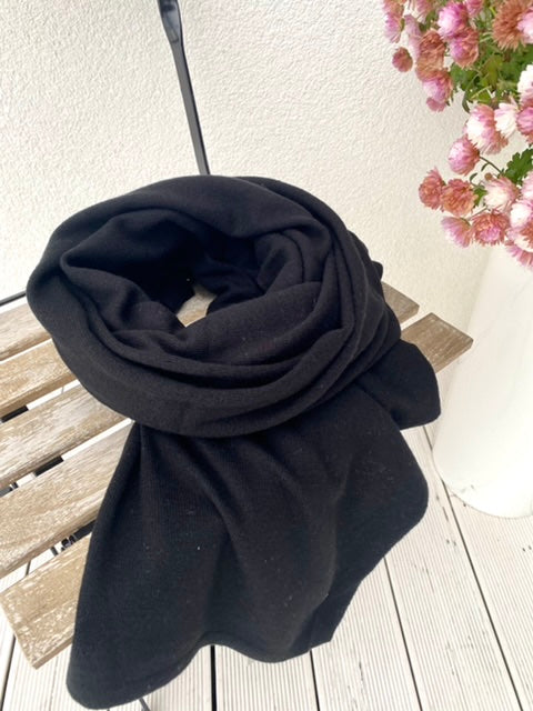 Linsey merino wool scarf, black
