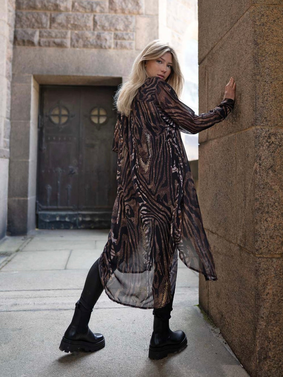 Raven -kaftaani, chestnut / gold / black