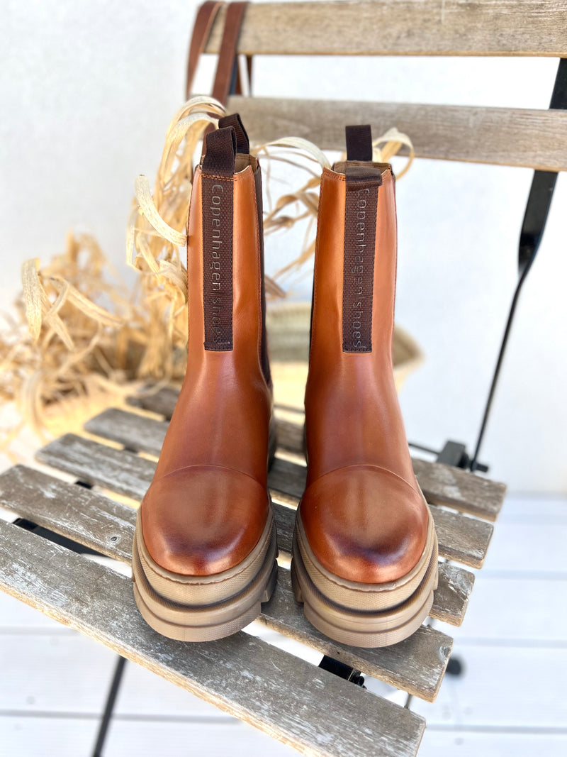 You and Me low leather ankle boots, Cognac